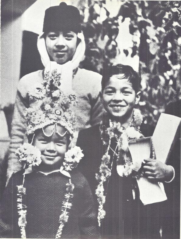 A Very Young Prem Rawat aka Guru Maharaj Ji and His Holy Siblings &ndash; Divine Light magazine Guru Puja Special 1973