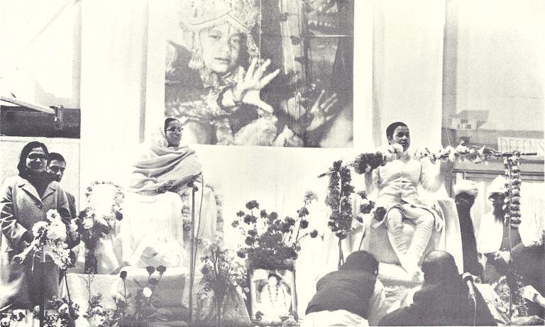 Prem Rawat High On The Stage