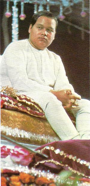 Rawat aka Guru Maharaj Ji - Divine Light magazine Guru Puja Special 1973