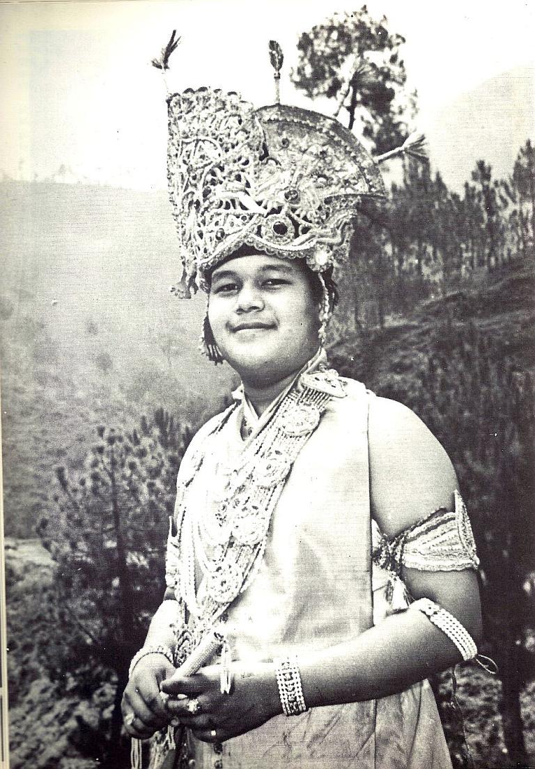 Prem Rawat aka Guru Maharaj Ji pretending to be Krishna