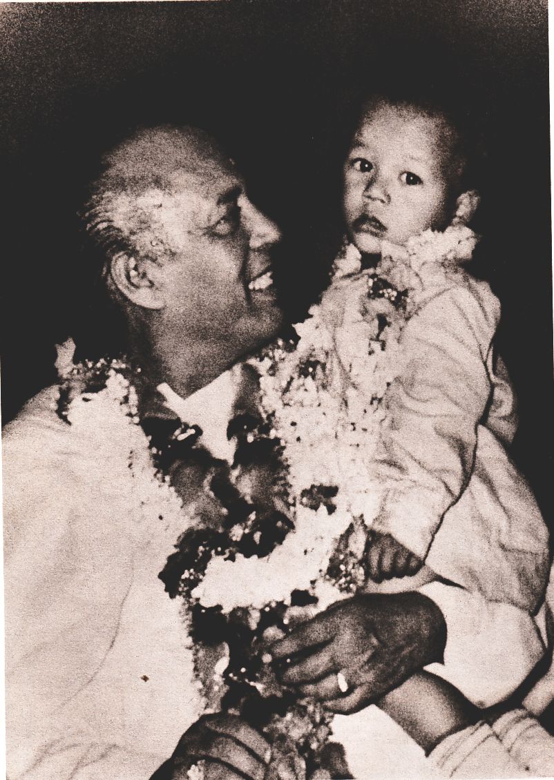 The Future Satguru or Perfect Master, Prem Rawat (Maharaji) With His Father the Satguru Of His Time