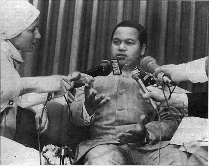 October 1972: Maharaji arrives in Australia