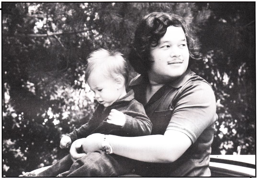 Prem Rawat Inspirational Speaker with child Prem Rawat Inspirational Speaker with child