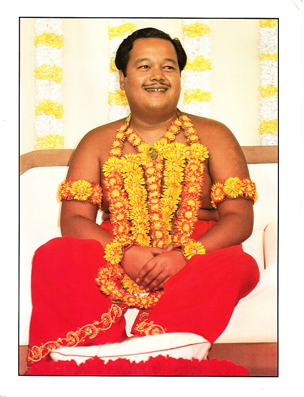 Prem Rawat Inspirational Speaker Dressed As Krishna with Mala, 1980 Prem Rawat Inspirational Speaker Dressed As Krishna with Mala, 1980