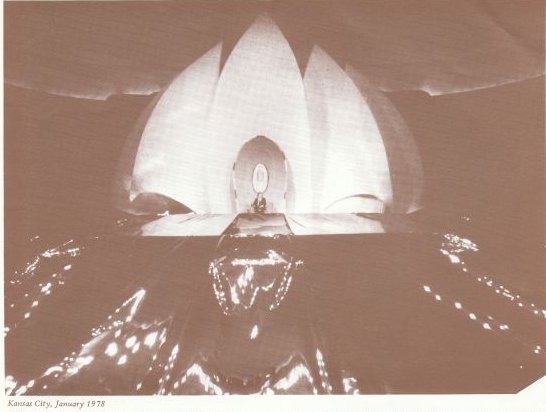 Prem Rawat aka Maharaji on a rather strange stage set in Kansas City, January 1978