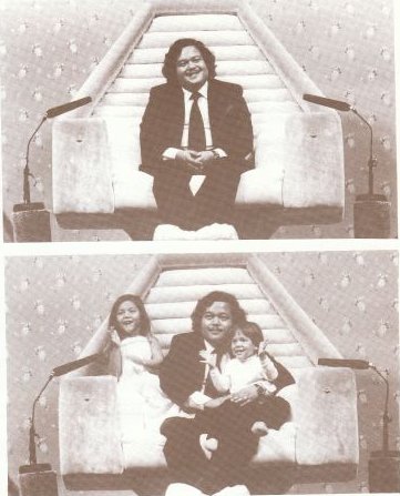 Prem Rawat aka Maharaji onstage with his children in 1978