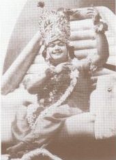 Prem Rawat aka Maharaji dressed as the God Krishna