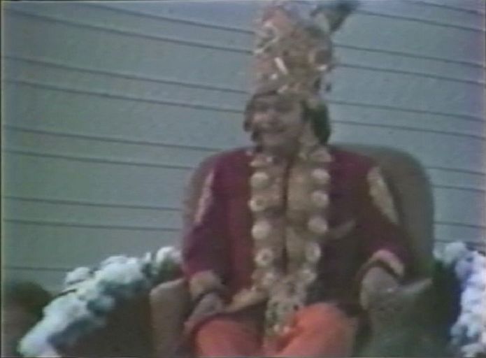 Prem Rawat in a Procession