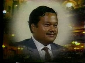 Guru Maharaj Ji in the Divine Light Show