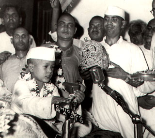 Being Crowned Satguru