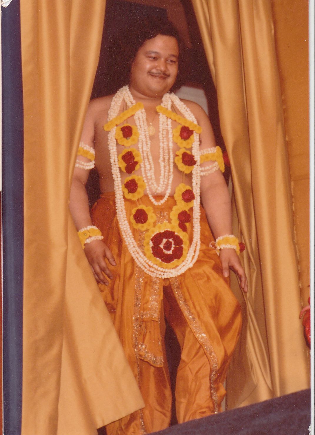 Prem Rawat Inspirational Speaker Dressed As Krishna On Stage Photo