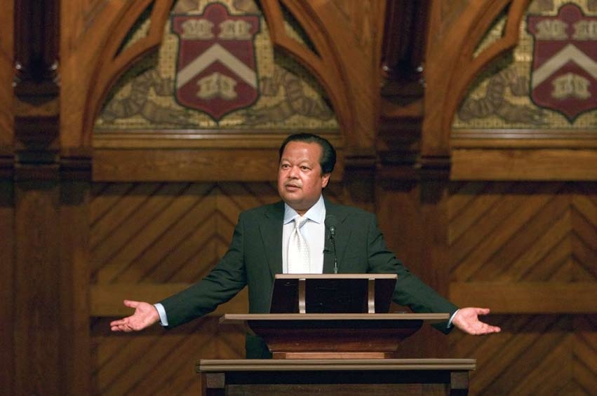 Prem Rawat aka Maharaji aka Guru Maharaj Ji Speechifying