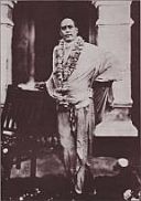 Maharaji Teaching About Shri Maharaj Ji