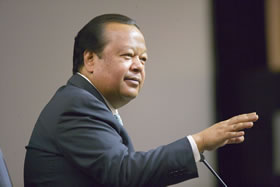Prem Rawat Inspirational Speaker Teachings About Miracles