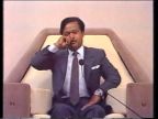 Maharaji Teaches That There Is Only One Perfect Master