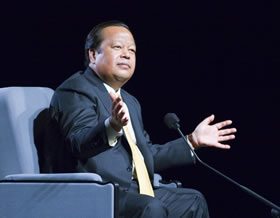 Prem Rawat Inspirational Speaker Teaching About Peace Prem Rawat Inspirational Speaker Teaching About Peace