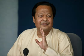 Prem Rawat Inspirational Speaker Teachings - Suffering