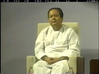 Prem Rawat Extolling Begging To Him