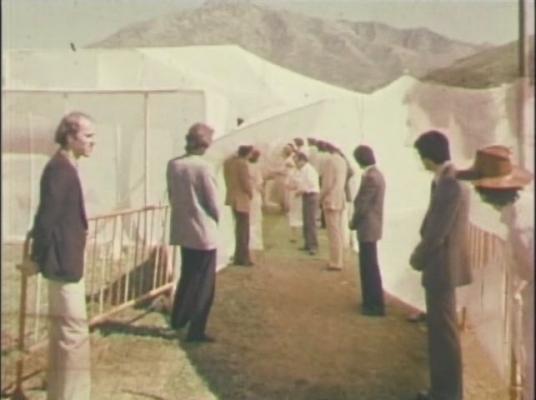 People line Up To Secretly Give Prem Rawat Money People line Up To Secretly Give Prem Rawat Money
